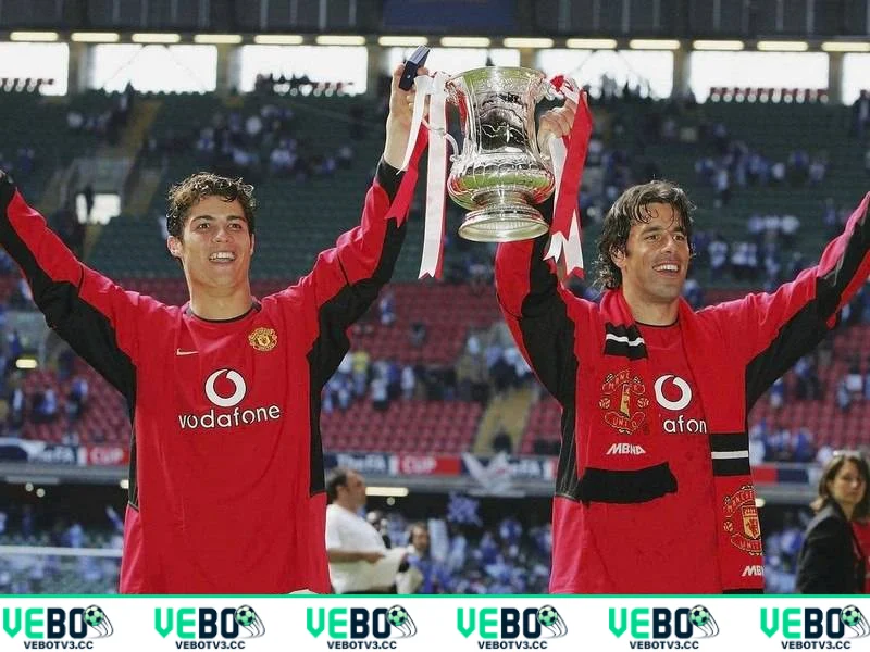 Ruud van Nistelrooy là nhân tố quan trọng của Quỷ đỏ trong những năm đầu thế kỷ 21